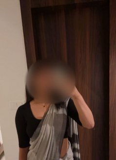 Anvi - escort in Bangalore Photo 5 of 6