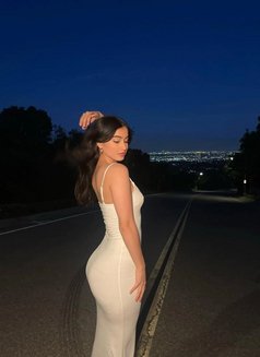 Anvi - escort in Bangalore Photo 4 of 6