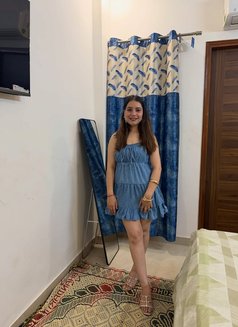 Anvi - escort in New Delhi Photo 4 of 4