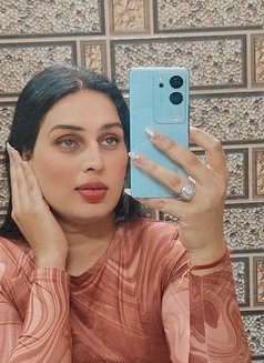 Anvi Shah - Transsexual escort in New Delhi Photo 1 of 9