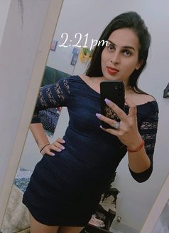 Anvi Shah - Transsexual escort in New Delhi Photo 5 of 9