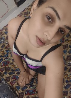 Anvi Singh - Acompañantes transexual in New Delhi Photo 30 of 30