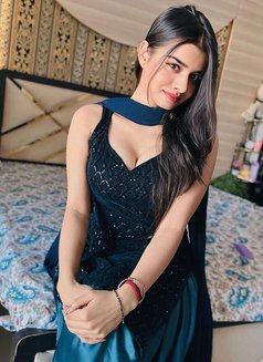 Anvi Singh - Male escort in Bangalore Photo 1 of 3