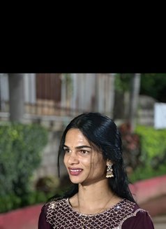 Anvika - Transsexual escort in Hyderabad Photo 5 of 9