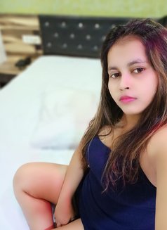 Anvika singh - escort in Pune Photo 2 of 4