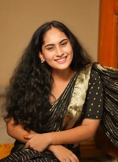 Anwitha Reedy Telugu Call Girl - puta in Hyderabad Photo 1 of 3