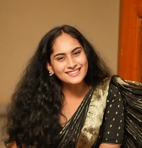 Anwitha Reedy Telugu Call Girl - puta in Hyderabad Photo 1 of 5