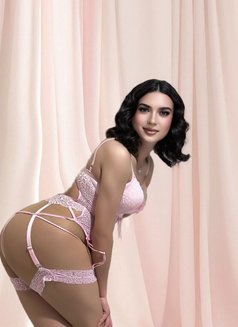 Anya - Transsexual escort in İstanbul Photo 2 of 5