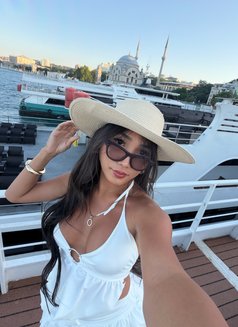 Anya Eva - Transsexual escort in Paris Photo 21 of 30