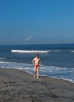 Anya - Male companion in Makati City Photo 1 of 10