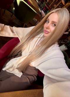 Anya From Russia - puta in Dubai Photo 7 of 11