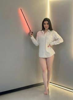 Anya - escort in Abu Dhabi Photo 2 of 5
