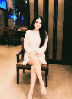Anya - escort in New Delhi Photo 2 of 6