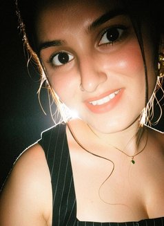 Anya - escort in New Delhi Photo 5 of 6