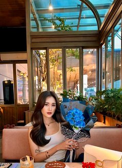 Anya - escort in Jakarta Photo 3 of 13