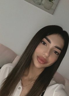 Anya - escort in Dubai Photo 3 of 7