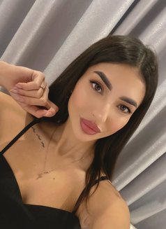 Anya - escort in Dubai Photo 6 of 7