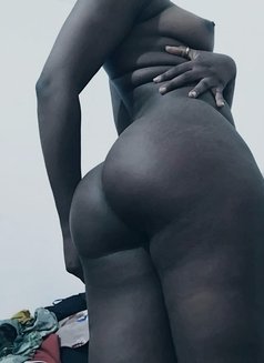 Anya - escort in Cairo Photo 1 of 3
