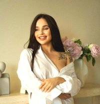 Anya - escort in Dubai Photo 1 of 9