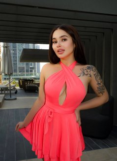Anya - escort in Dubai Photo 3 of 7