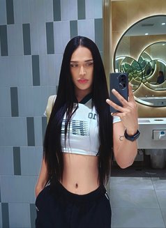 Anya Zamalochikova - Transsexual escort in Hong Kong Photo 9 of 13