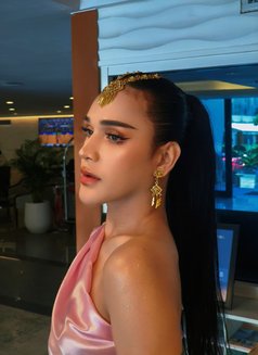 Anya Zamalochikova - Transsexual escort in Hong Kong Photo 12 of 13