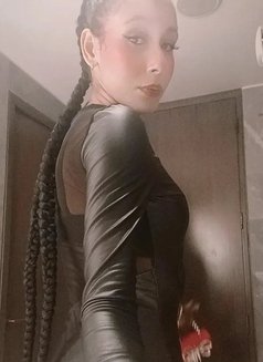 Anyelique - puta in Dubai Photo 2 of 7