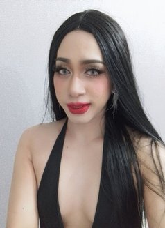 Aom. Am - Transsexual escort in Muscat Photo 5 of 5