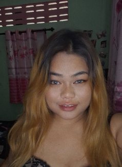 Aom - puta in Muscat Photo 6 of 8