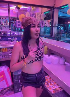Aom - puta in Pattaya Photo 3 of 4