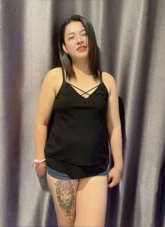 Aommy - escort in Abu Dhabi Photo 1 of 5