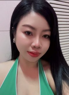 Aor - puta in Hua Hin Photo 1 of 4