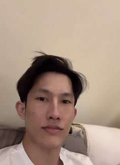 Apo Slim boy - Male escort in Jeddah Photo 8 of 8