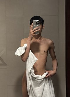 APO - Male escort in Jeddah Photo 4 of 8