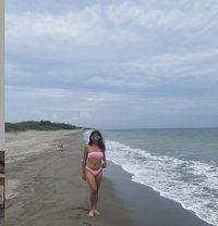 Apple - escort in Manila