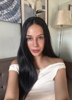Apple - Transsexual escort in Davao Photo 7 of 9