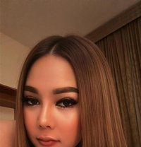 Apple - escort in Riyadh
