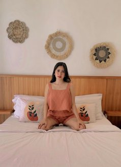 April - puta in Bali Photo 7 of 7