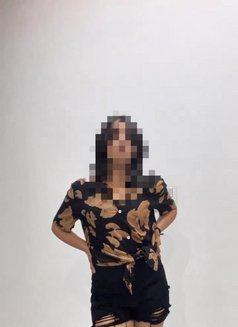 real meet and cam show - escort in Bangalore Photo 2 of 3