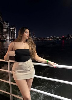 Apurva - escort in Navi Mumbai Photo 1 of 3