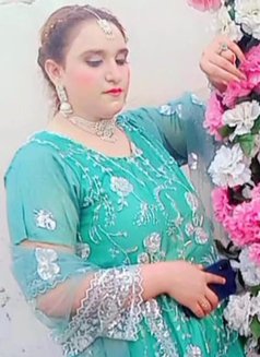 Aqsa Pakistani cam girl - escort in Dubai Photo 3 of 3