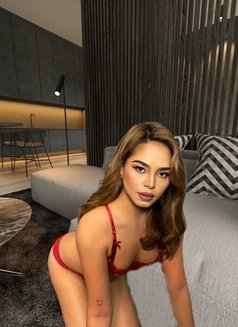 Aquila Love - Transsexual escort in Manila Photo 2 of 5