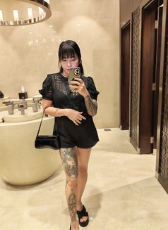 Ar Ar - puta in Dubai Photo 2 of 3