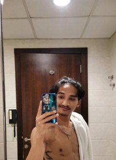 Ar Ty - Male escort in Al Juffair Photo 17 of 18