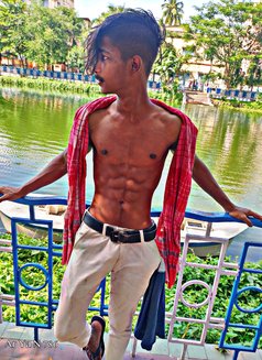 Ar Ya N - Acompañantes masculino in Kolkata Photo 3 of 3