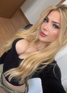 Ara - escort in Taipei Photo 6 of 8