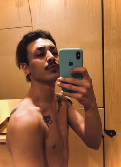 Araam - masseur in Beirut Photo 4 of 5