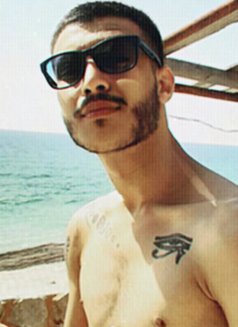 Araam - masseur in Beirut Photo 3 of 10