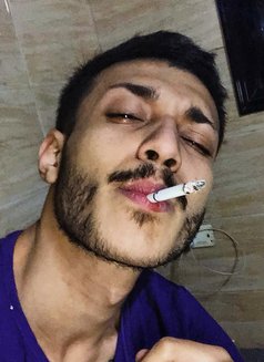 Araam - masseur in Beirut Photo 9 of 10