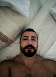 Arab Hairy - Acompañantes masculino in Dubai Photo 15 of 16